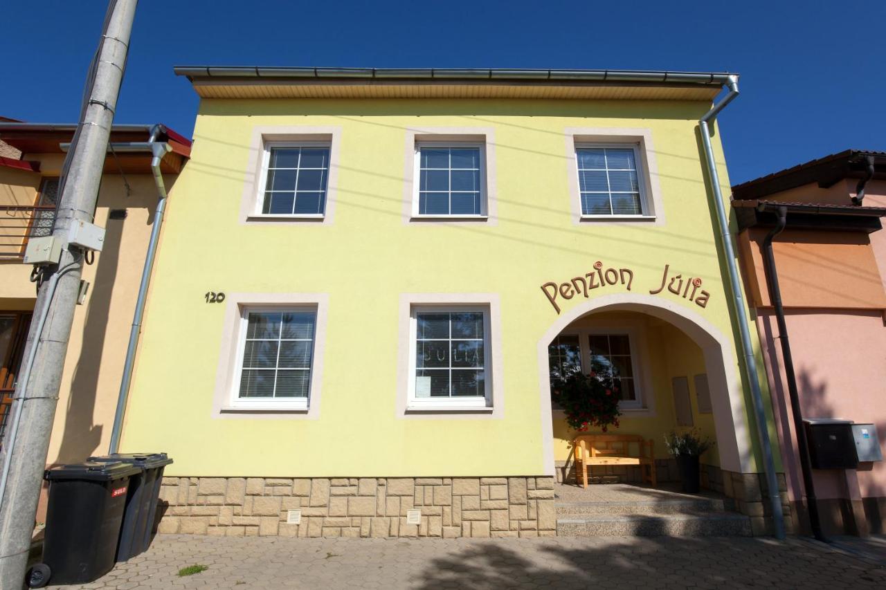 Hotel Privat Julia Vrbov Esterno foto