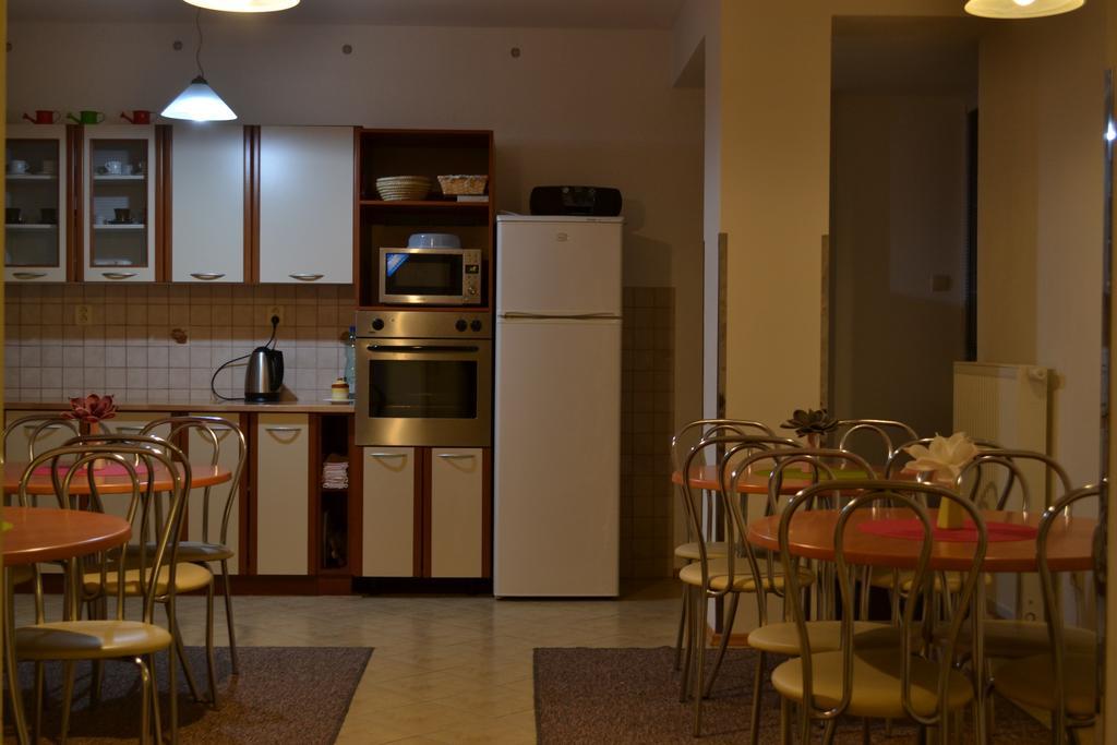 Hotel Privat Julia Vrbov Esterno foto