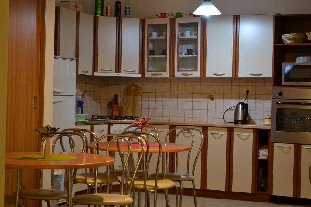 Hotel Privat Julia Vrbov Esterno foto