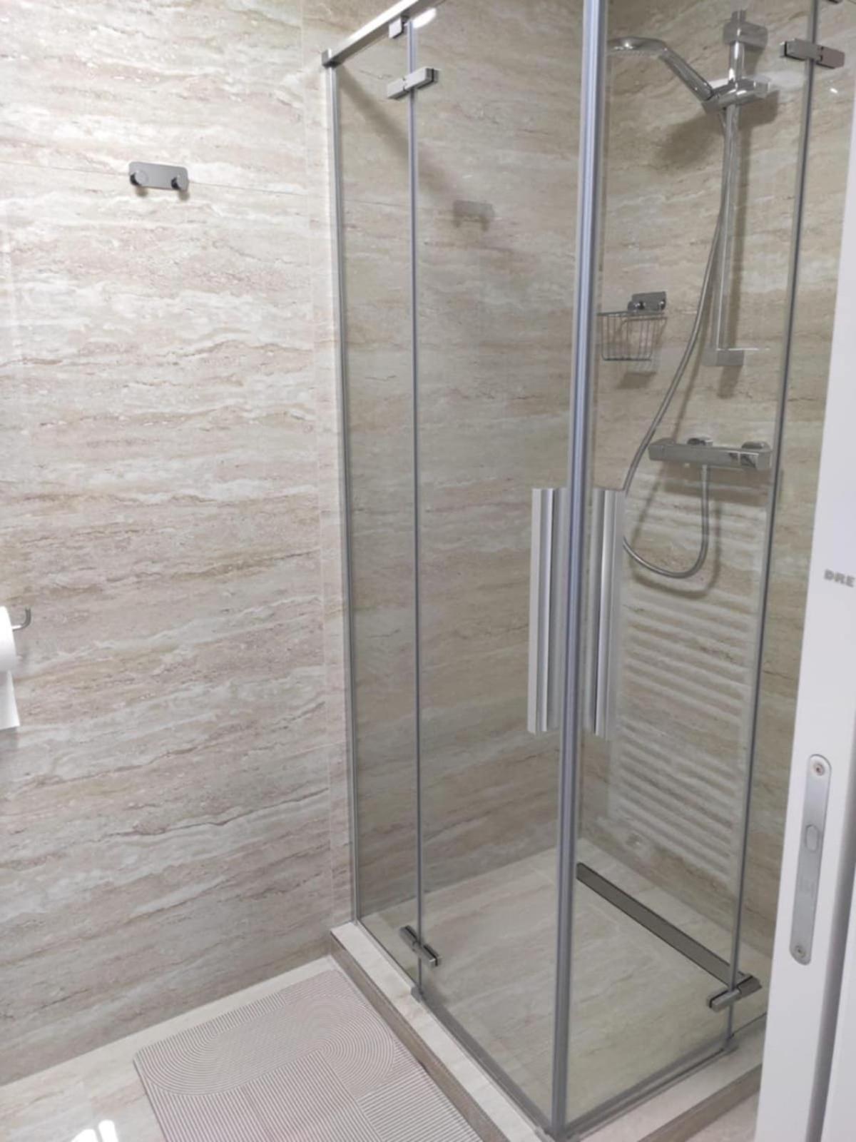 Hotel Privat Julia Vrbov Esterno foto