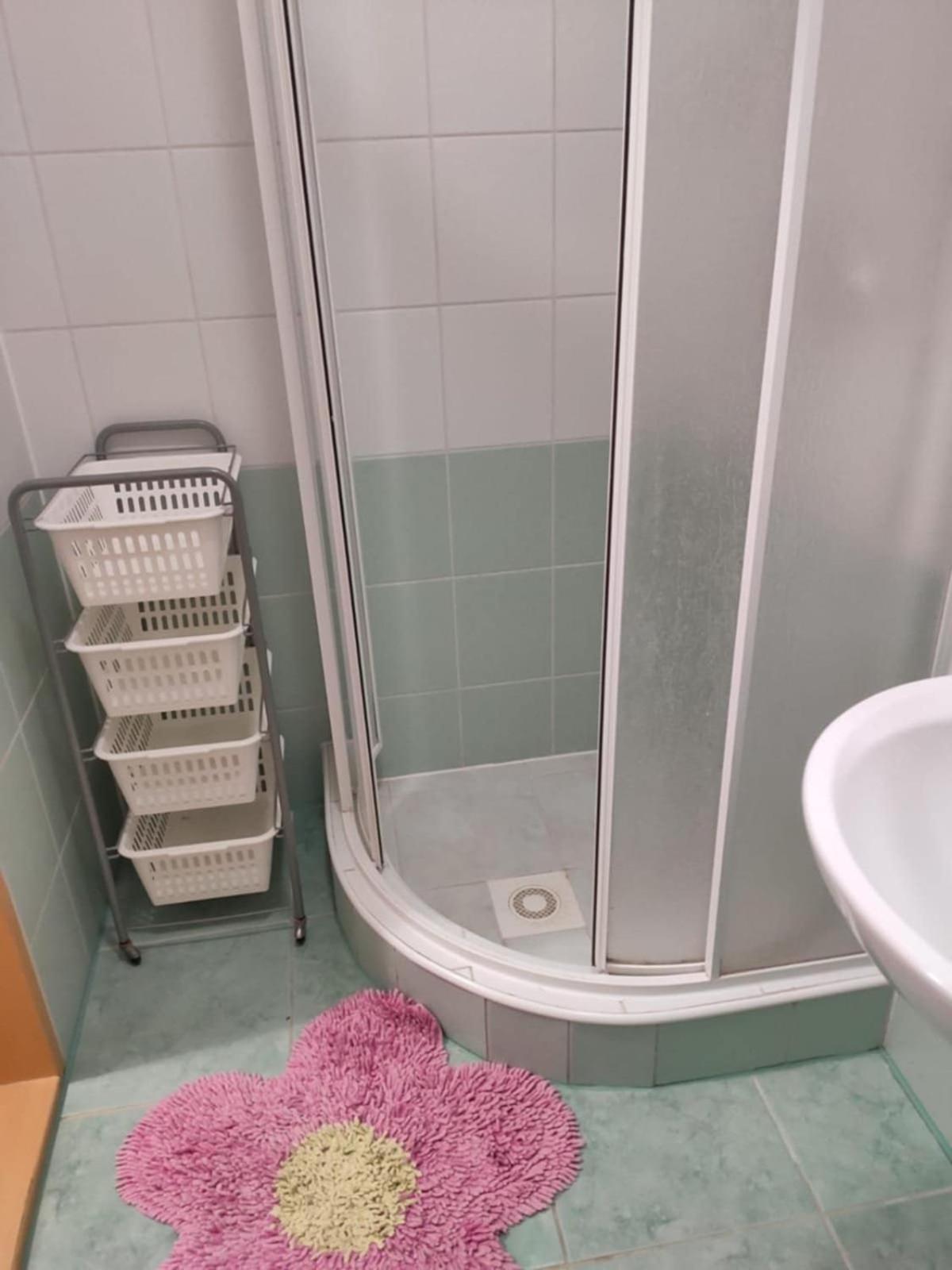 Hotel Privat Julia Vrbov Esterno foto